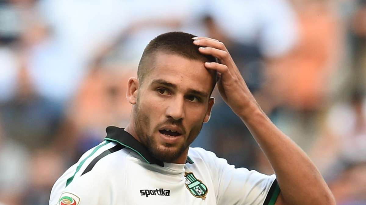 Obiettivo Pavoletti: sirene dalla B per l'attaccante del Sassuolo