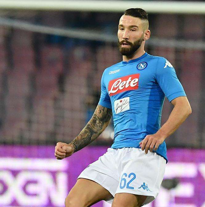 Tonelli al centro del mercato: piace sempre al Cagliari