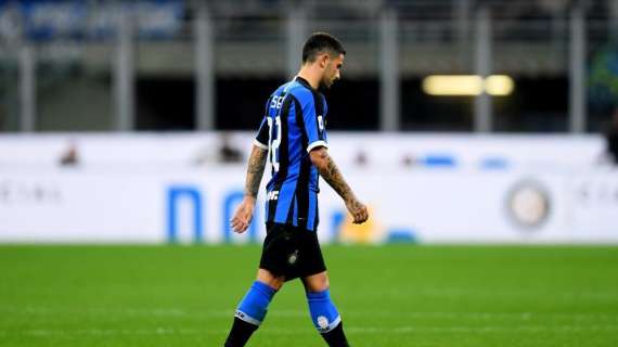 Inter, elongazione alla coscia destra per Sensi: rientrerà con il Parma