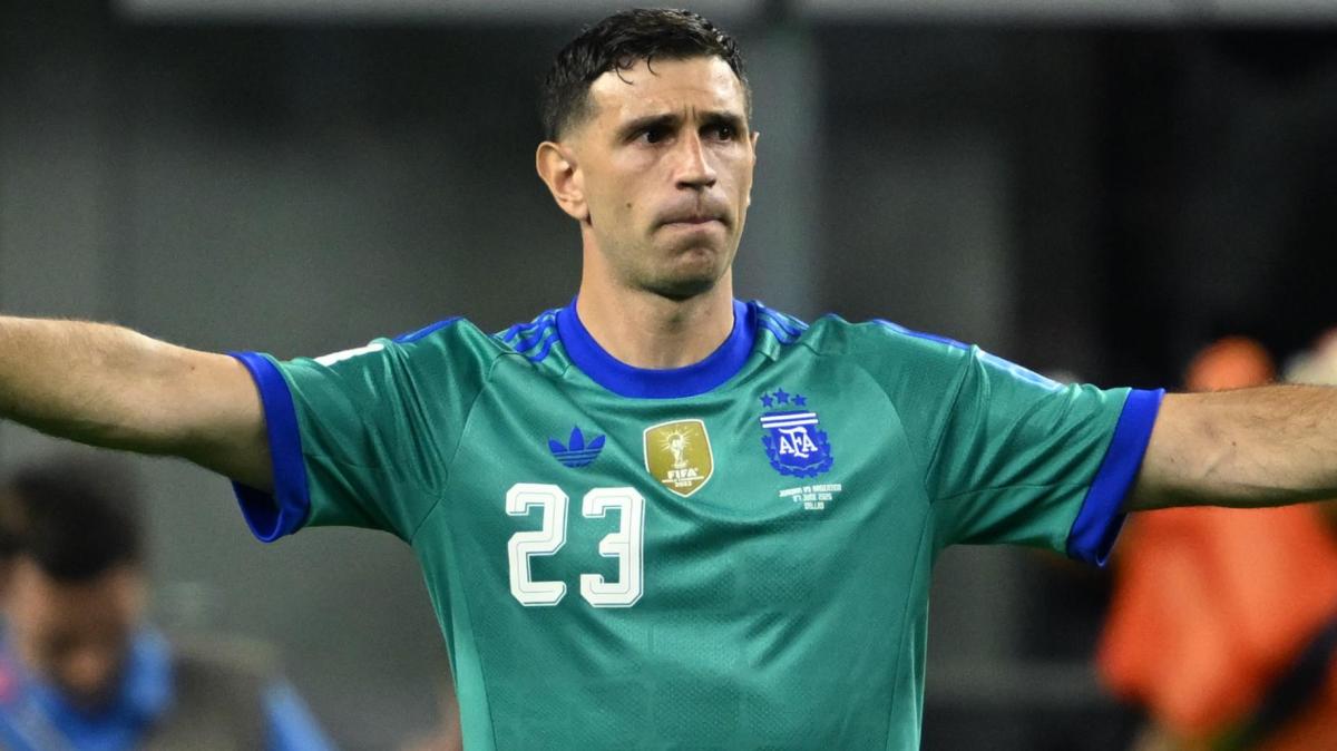 Primi contatti diretti tra Juventus e Aston Villa per Emiliano Martinez: si sblocca la situazione Suzuki?
