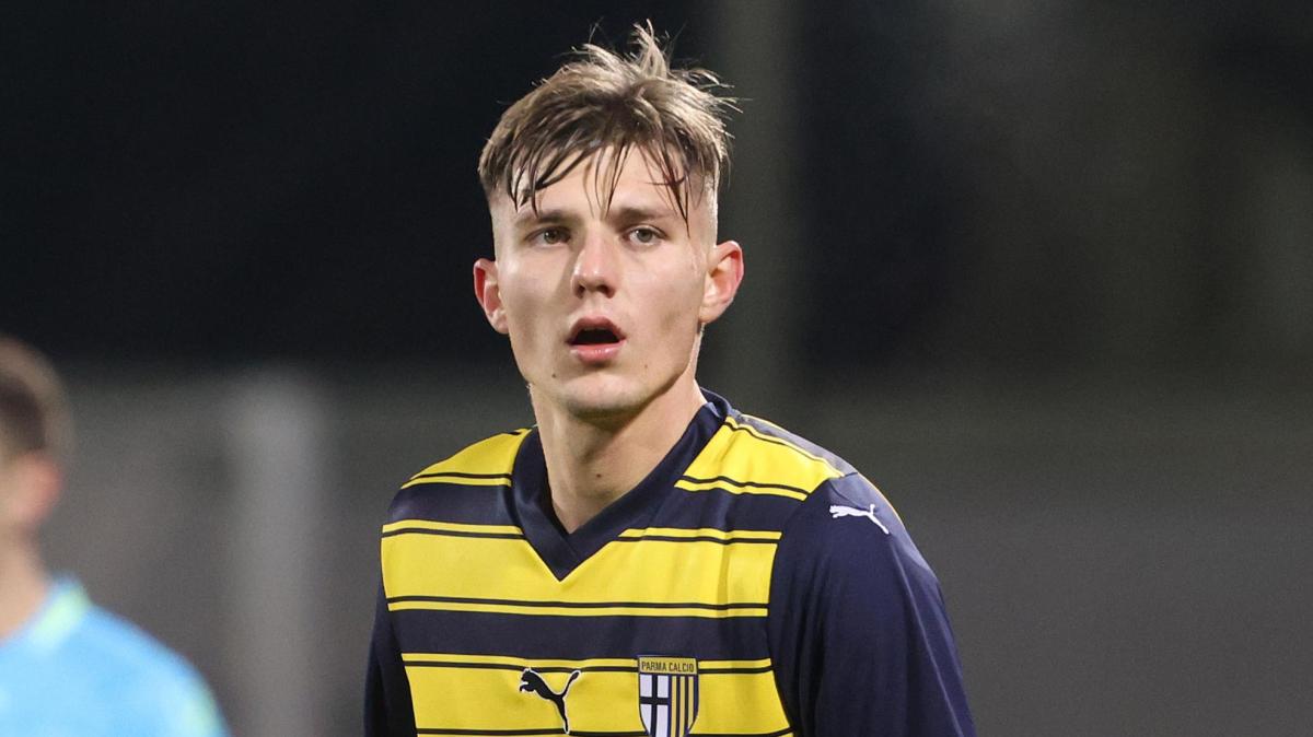 Pisa-Parma, le formazioni ufficiali: Parma a trazione anteriore, Ondrejka e Benek dietro Pellegrino