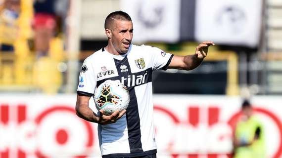 Lucarelli: "Barillà è importante per noi, dentro e fuori dal campo. Resterà a Parma"