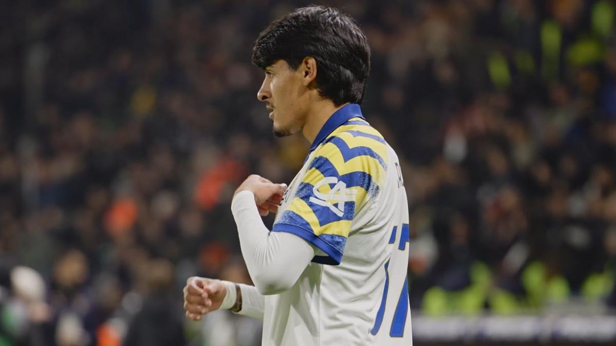 "Altra dimostrazione di carattere": la carica di Troilo sui social dopo Parma-Cagliari