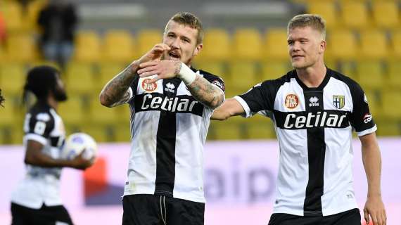 Parma-Spezia 2-2, i gialloblù riagguantano i liguri in extremis: gli highlights del match