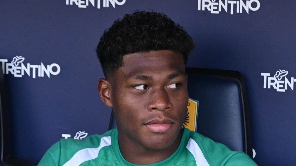 Romano: "PSG pronto al rilancio per Suzuki. Resta in piedi l'opzione prestito alla Juve"