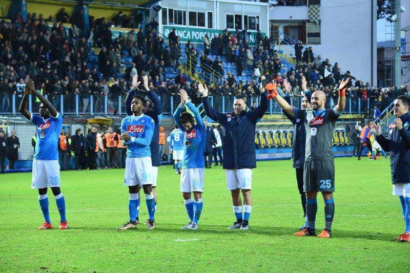 Napoli, Contini lascia dopo il il ritiro di Dimaro: due possibilità in Lega Pro