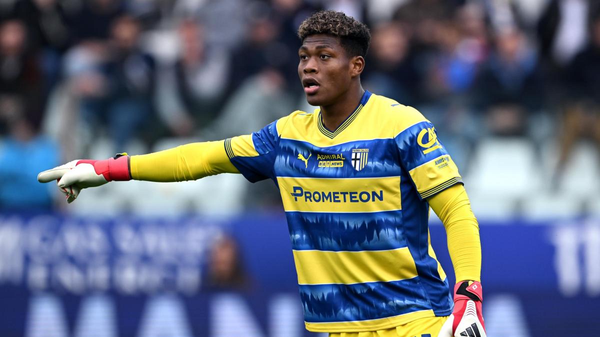 Proseguono i contatti tra il Leeds e Zion Suzuki. Il Parma punta a monetizzare