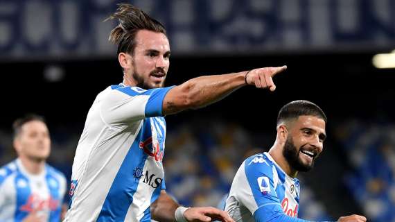 Serie A, il Napoli strapazza la Roma: 4-0 e giallorossi agganciati in classifica
