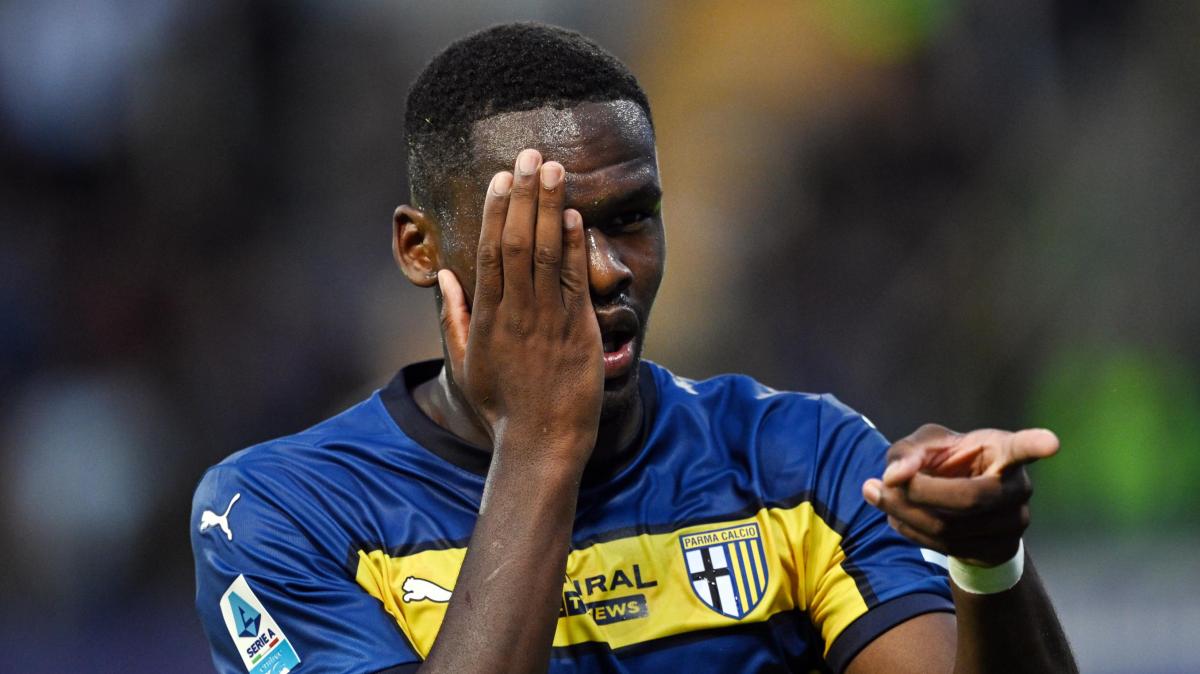 L’ultimo Como-Parma: lo splendido gol di Bonny non basta ai crociati, finisce 1-1