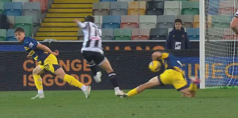 VIDEO - Udinese-Parma 1-0 nel 2025, ecco il rigore fischiato contro Balogh che decise la gara