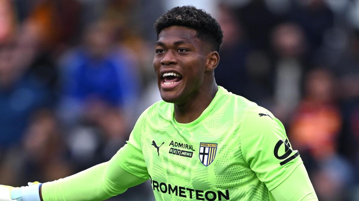 Suzuki ha rifiutato l’offerta del Leeds: il cambio di rotta avvenuto nelle ultime ore