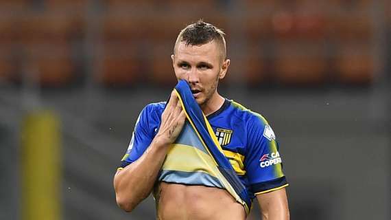 Kurtic festeggia la vittoria su Instagram: "+3, Forza Parma"