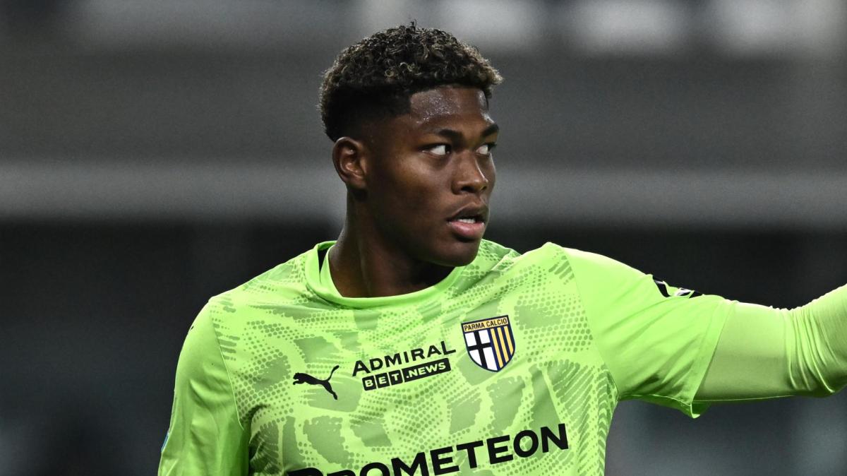 La prima offerta della Juventus per Suzuki: 22 milioni più bonus. Il Parma rifiuta