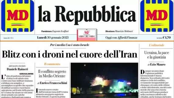 La Repubblica: "Crollo Milan e Juventus. Vola il Napoli: Roma battuta 2-1"