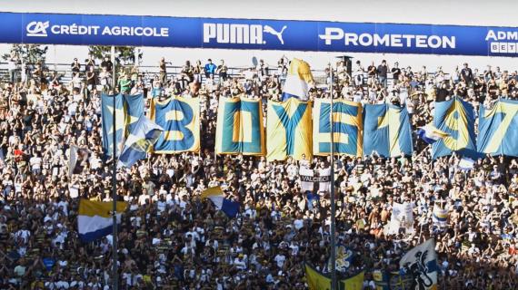 Bonazzoli sul tifo: “Contro il Lecce sarà ancora importante il supporto del Tardini”