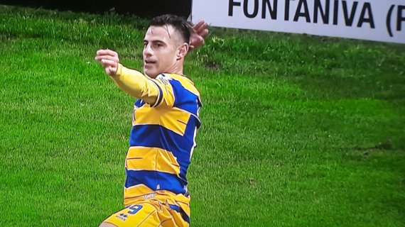 Calaiò: "Felice di aver segnato il centesimo gol in B con la maglia del Parma"