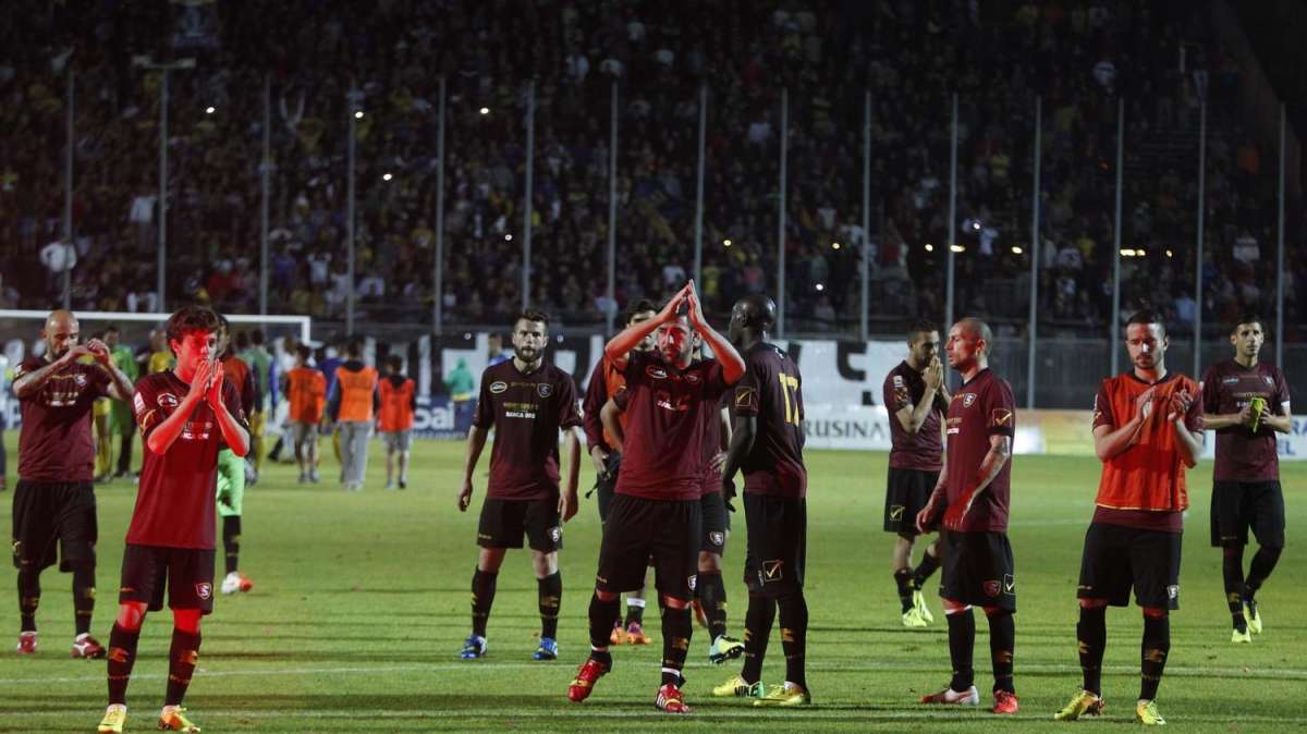 Salernitana, assi di mercato con Parma e Bari