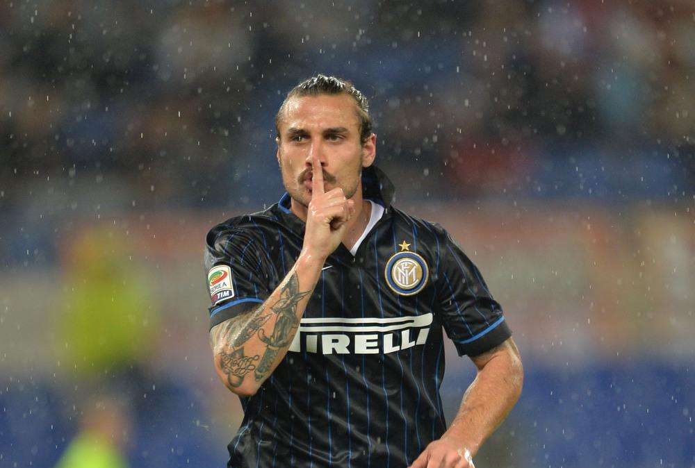 Mediaset - Il Parma offre 1,5 mln a Osvaldo: l'attaccante rifiuta
