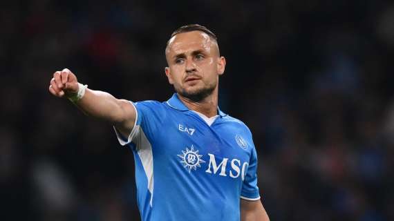 Napoli, problemi ancora per Lobotka: lo slovacco esce per infortunio con il Genoa. Parma a rischio?