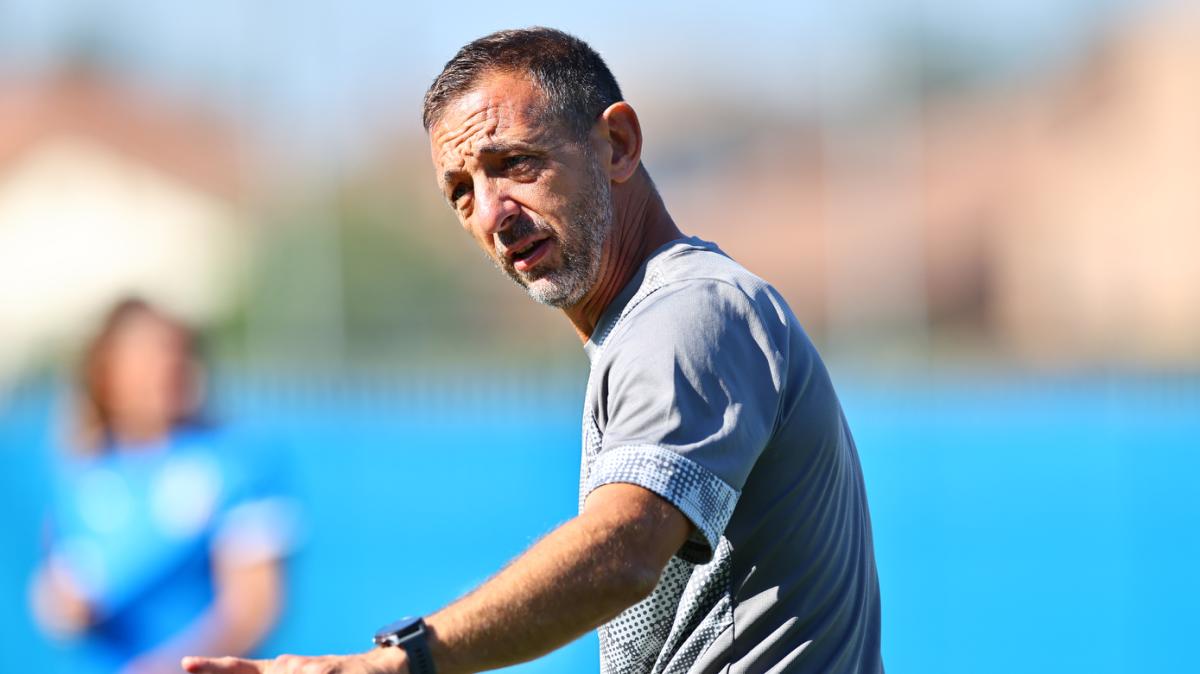 Femminile, Valenti in vista della Ternana: "Abbiamo recuperato alcune calciatrici. C'è voglia di far gioire i tifosi"