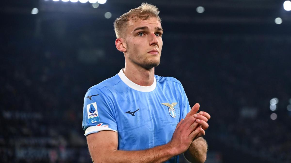 Parma occhio a Isaksen: l’attaccante della Lazio domina il playoff con la sua Danimarca