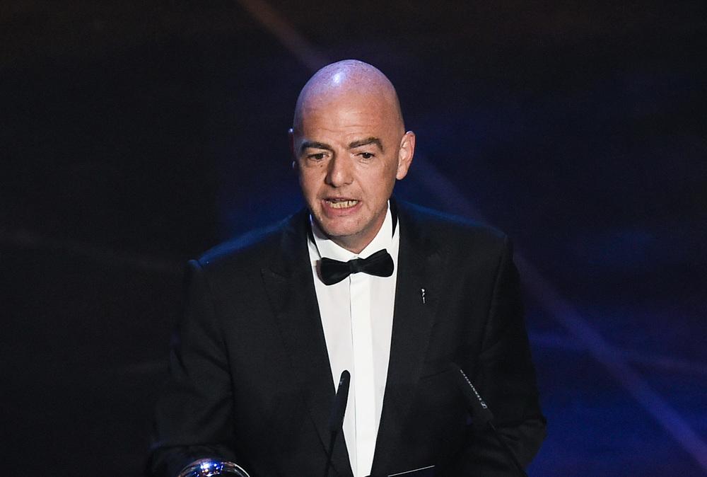 Infantino sugli stadi: "Se non ci riusciamo in Italia, bisogna chiudere e andare a casa tutti quanti"