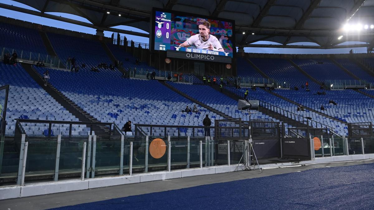 Lazio, contro il Parma l'Olimpico sarà semi-deserto. Continuano le proteste contro Lotito