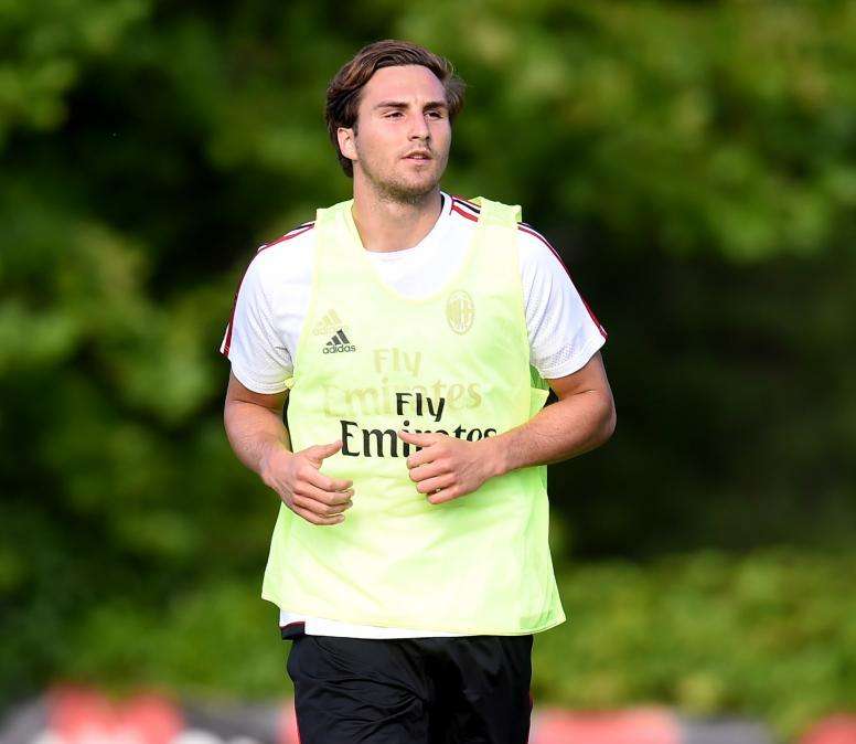 Nuovo nome per la difesa: idea Stefan Simic del Milan