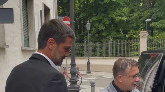VIDEO - Chivu ha firmato la risoluzione: ora è atteso a Milano per legarsi all'Inter