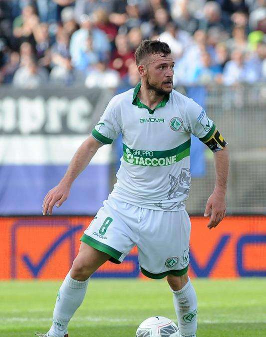 D'Angelo e l'Avellino più distanti: sul giocatore Parma e Venezia