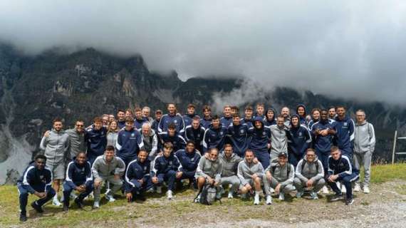 Il Parma fa gruppo: gita in quota e pranzo in baita per squadra, staff e dirigenti