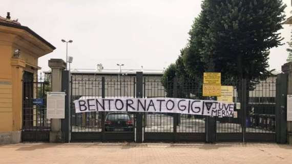 Nuovo striscione al Tardini, stavolta pro Buffon: "Bentornato Gigi!"