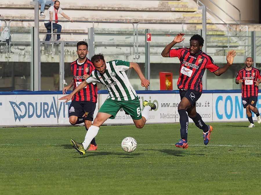 Pinto ai saluti: il terzino verso il Pescara