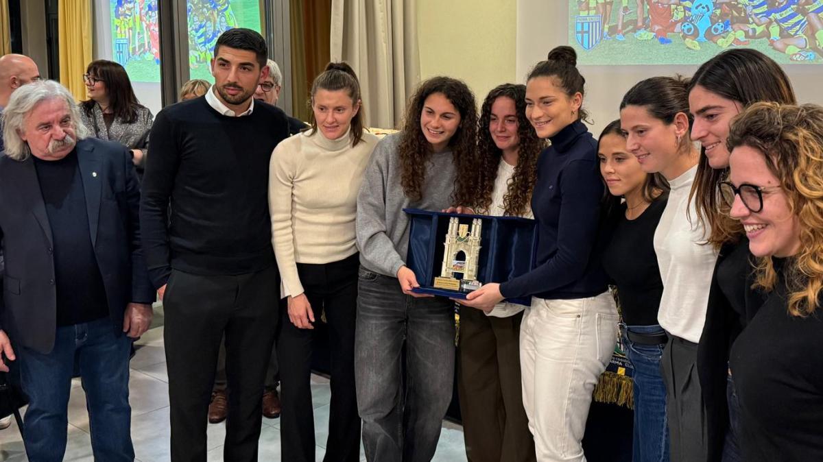 Parma Women premiato col Gialloblu d’Oro 2025. Il DS Aurelio: “Onorati per questo premio”