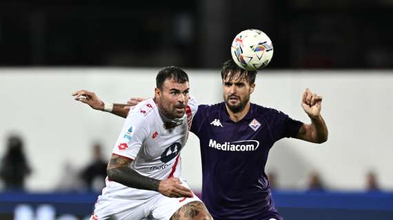 Serie A, Gosens allo scadere regala un punto alla Fiorentina. Il Verona vince a Genova