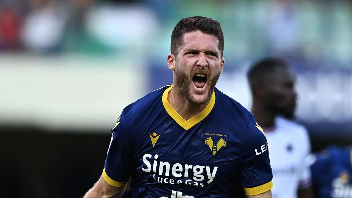 Nel giro di attaccanti della B può rientrare anche Henry: il francese dell'Hellas piace al Genoa