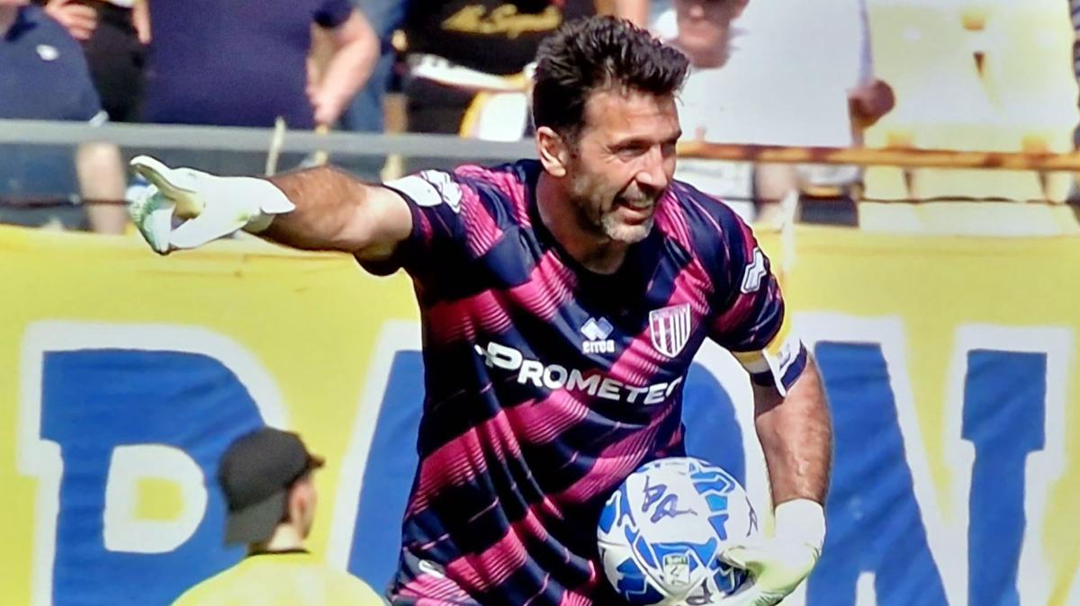 Scala sull’esordio di Buffon: “In settimana nessuno riusciva a fargli gol”