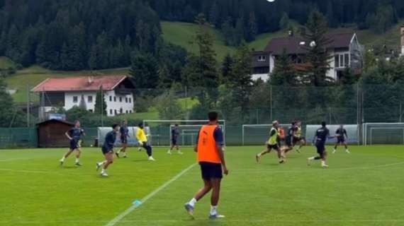Esercitazioni sul possesso, lavoro con i piedi anche per Suzuki nella partitella in gruppo