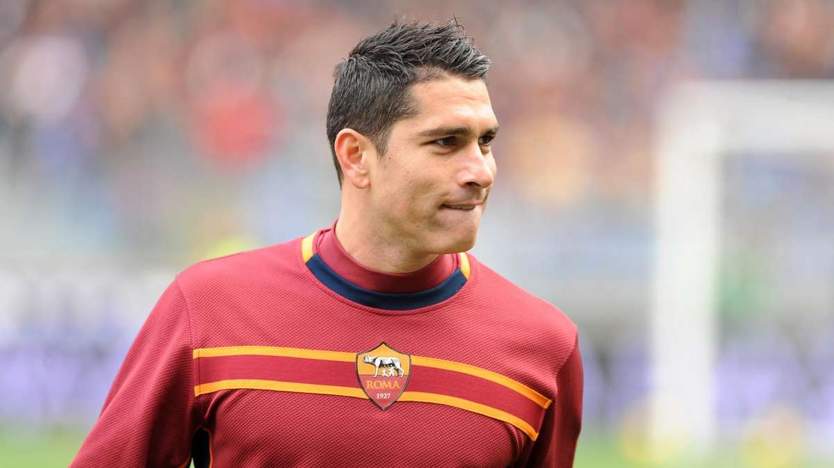Problemi burocratici per Pandev: il Genoa torna forte su Borriello