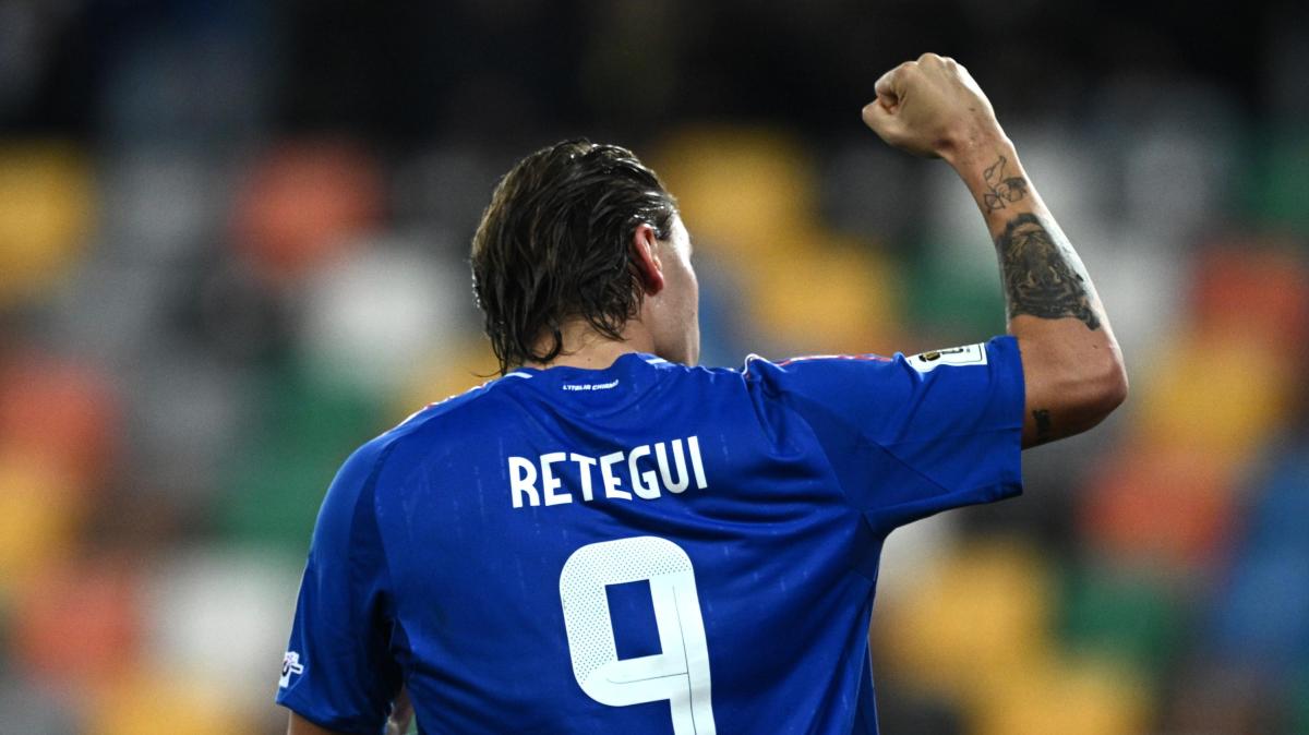 Retegui si carica l'Italia sulle spalle: 3-0 a Udine e play-off assicurati