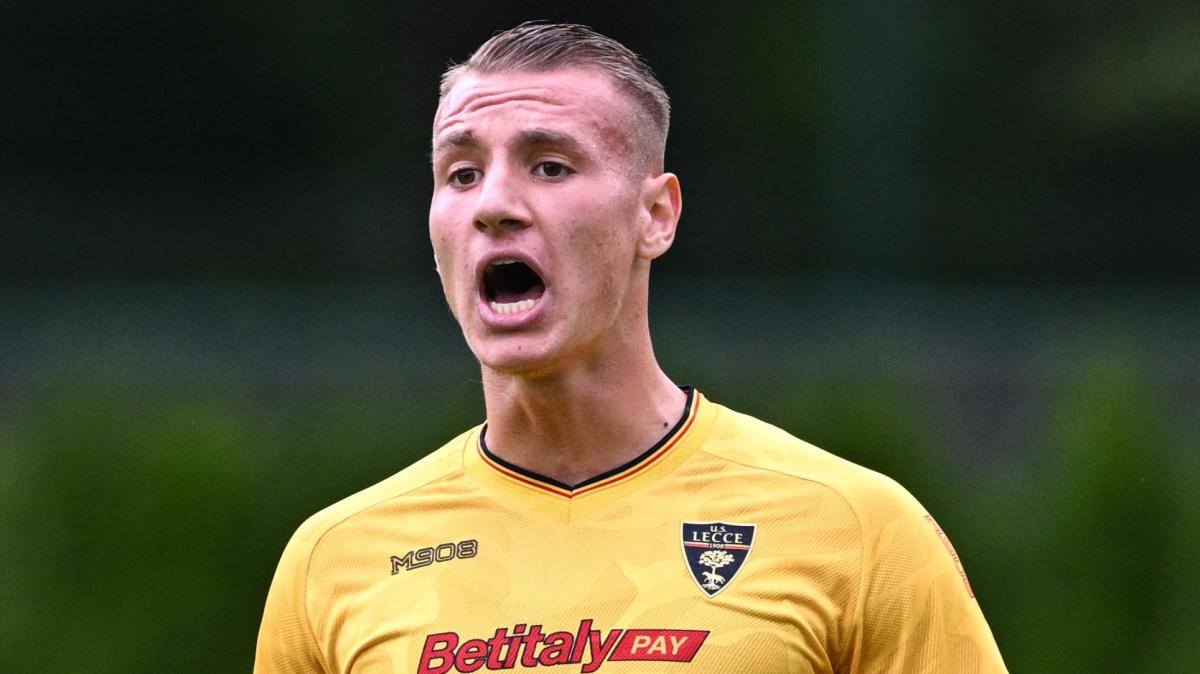 Le ultime dal mercato: il Parma ragiona su un nuovo centravanti, occhi su Camarda e Meister