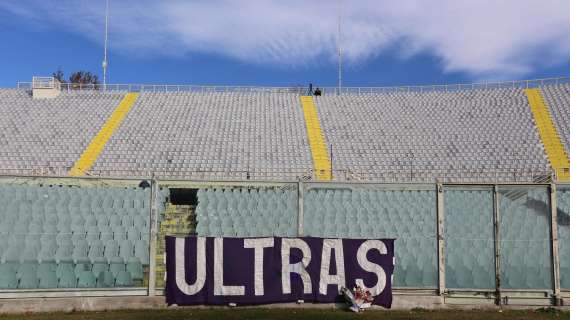 Contestazione in casa Fiorentina, i tifosi: "Rispettate la nostra maglia"