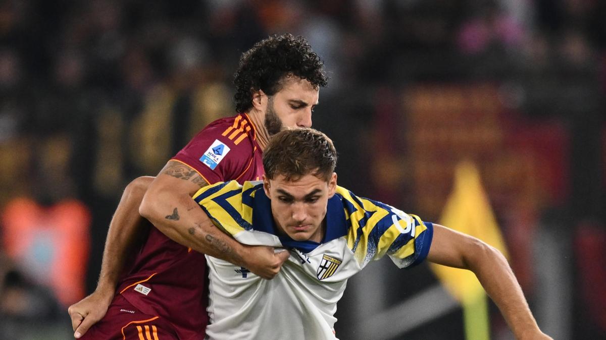 Parma prima in A per espulsioni, Pellegrino il più falloso: Cuesta deve lavorare sulla disciplina