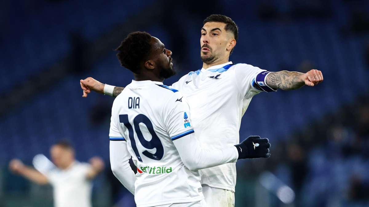 VIDEO - La Lazio la pareggia nel finale, il Napoli deve accontentarsi del 2-2