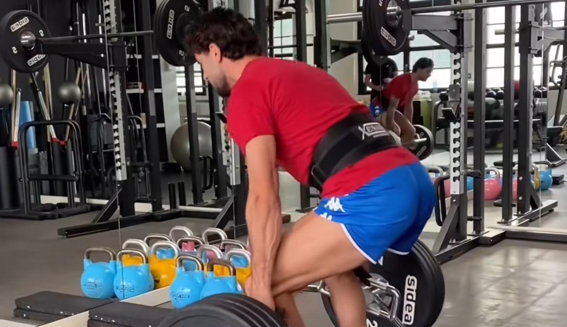 Niente riposo per Cutrone, allenamento in palestra per l'attaccante