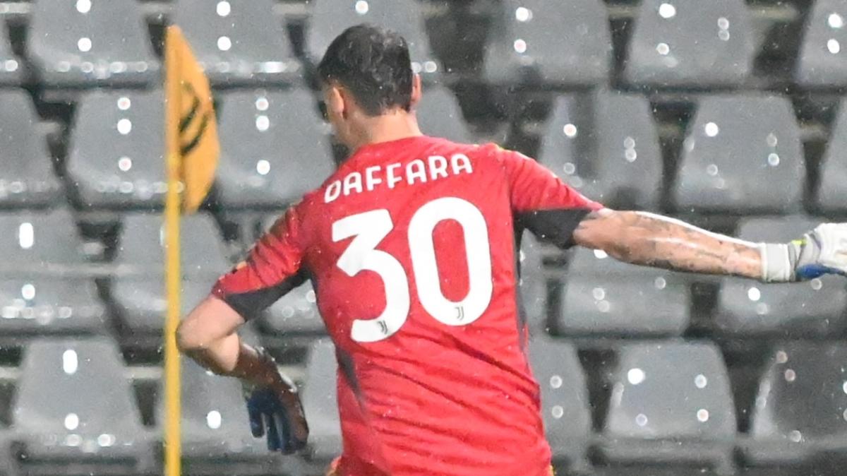 Rallentamento nelle trattative tra Genoa e Juventus per Ekhator: manca l'intesa sulle contropartite