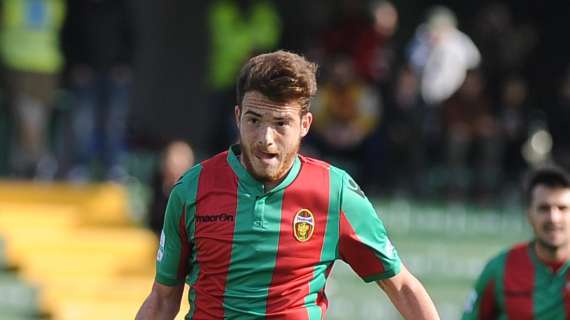 Serie B, la Ternana comunica due casi di positività al Covid-19: si tratta di Palumbo e Defendi