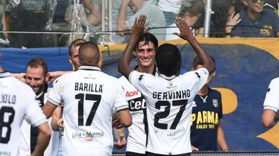Parma-Cagliari 2-0, un gol per tempo: D'Aversa si gode il suo attacco deluxe