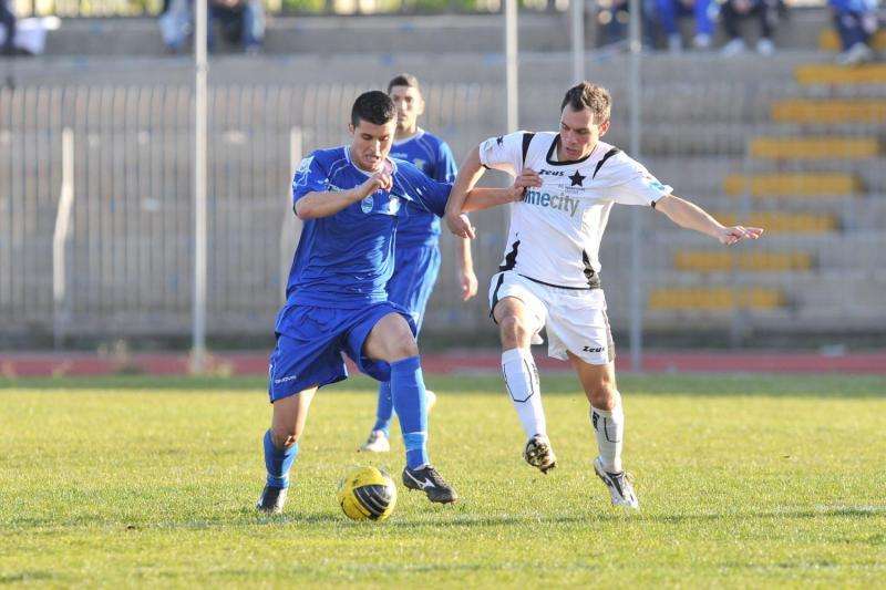 Mercato: idea Pellecchia per la fascia destra