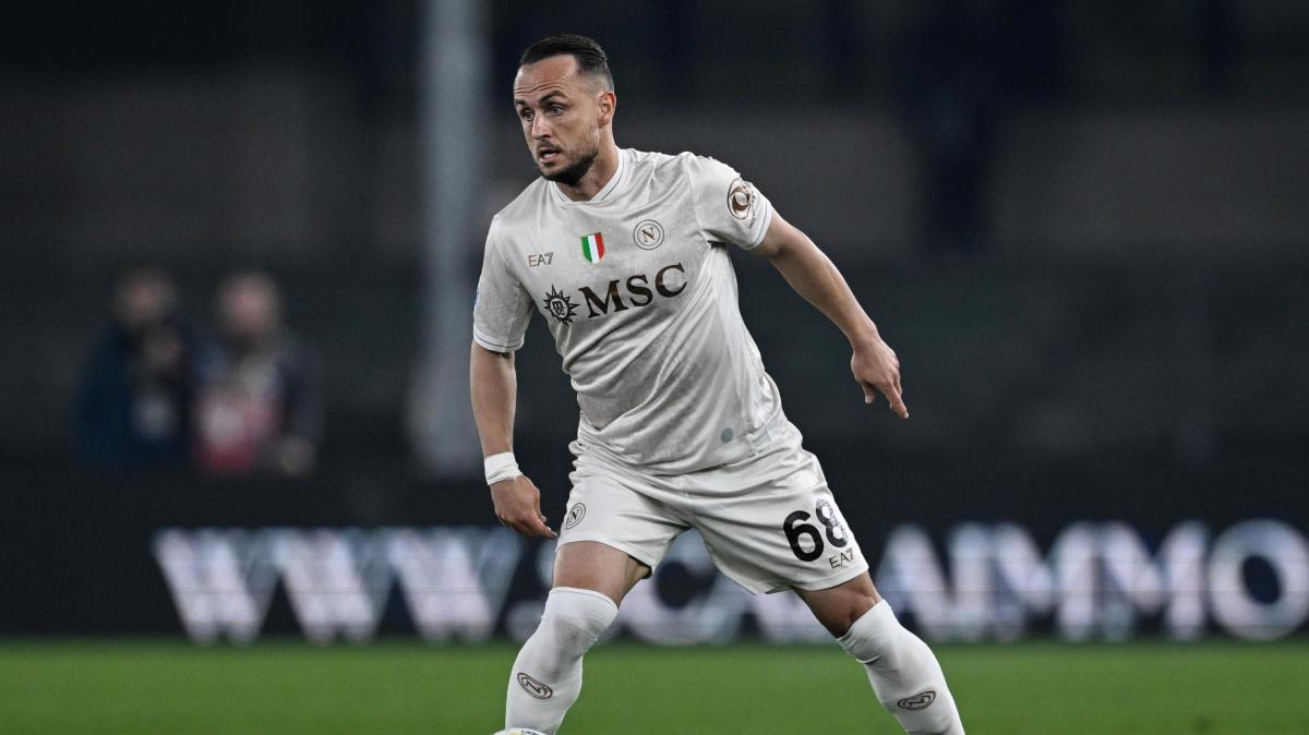 Napoli, Lobotka verso il rientro per la sfida contro il Cagliari